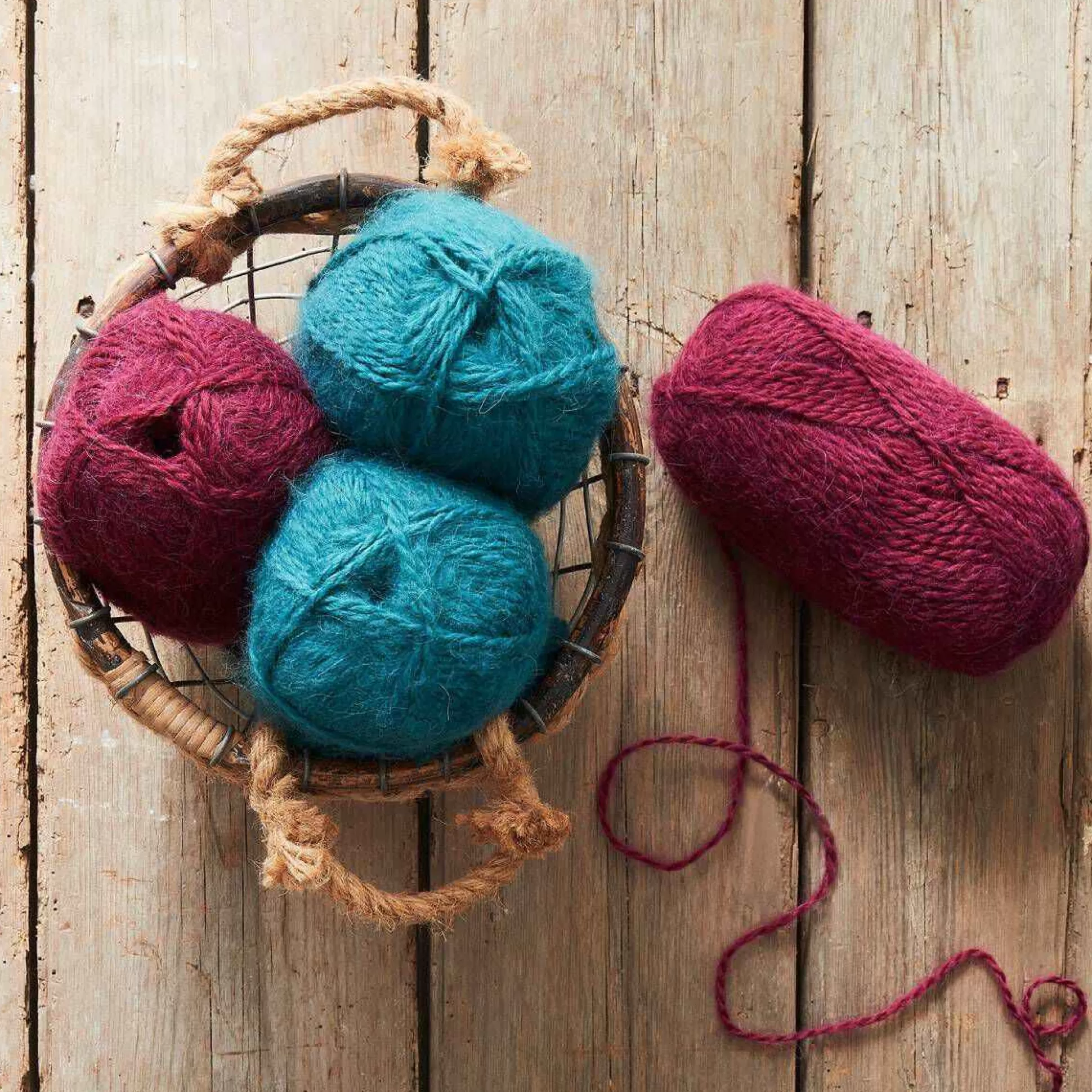 Knitcraft Green Teal Leader Of The Pac Aran Yarn 100G-Hobbycraft Discount